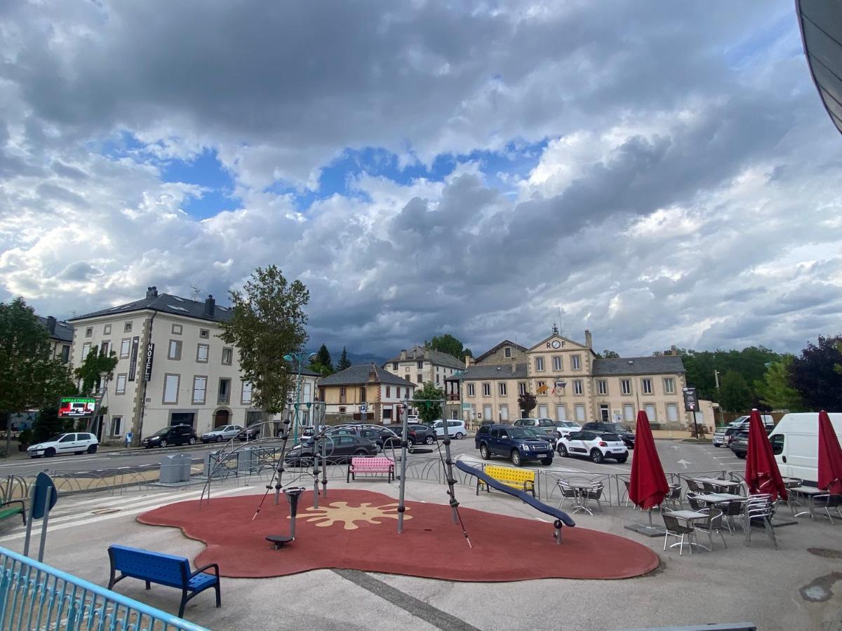 Loft De La Place Apartment Bourg-Madame